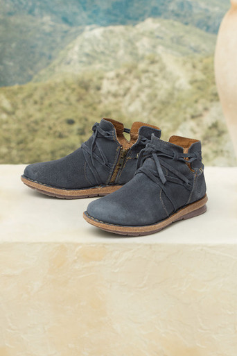 Tarkiln Chukka Boots by Børn®